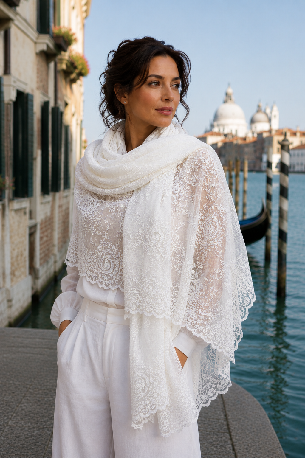 "CORINNE" lace and linen