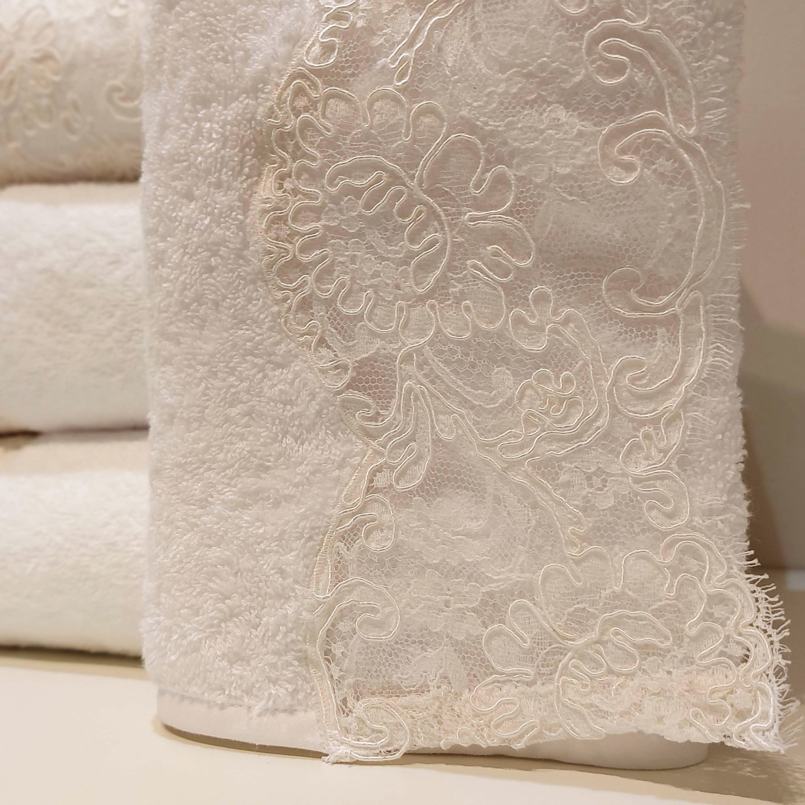"DIVINA" TOWEL COLLECTION