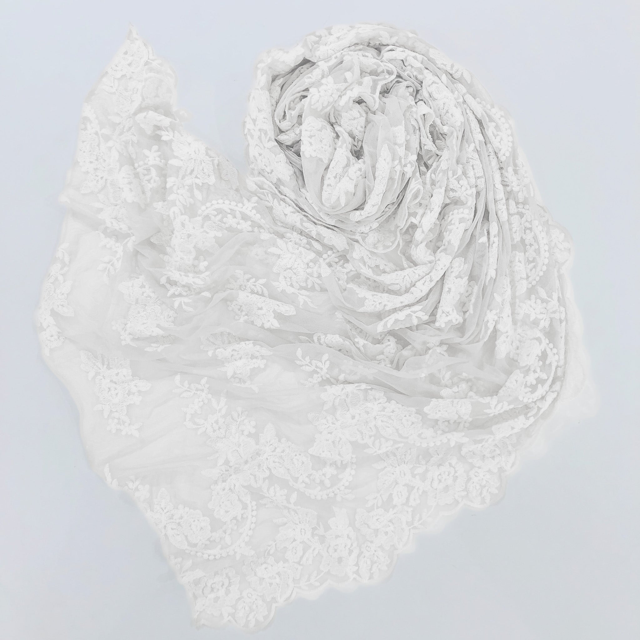 "VERSILIA" lace scarf