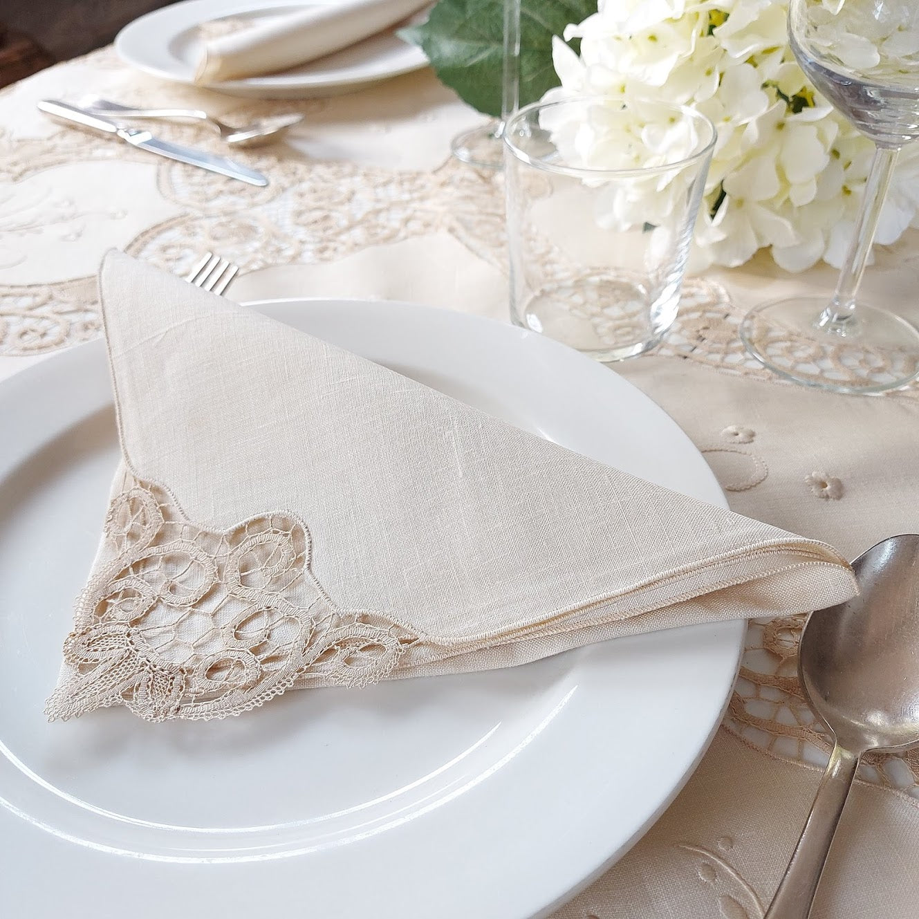 bramante-collection-handmade-linen-embroidery-burano-tombolo