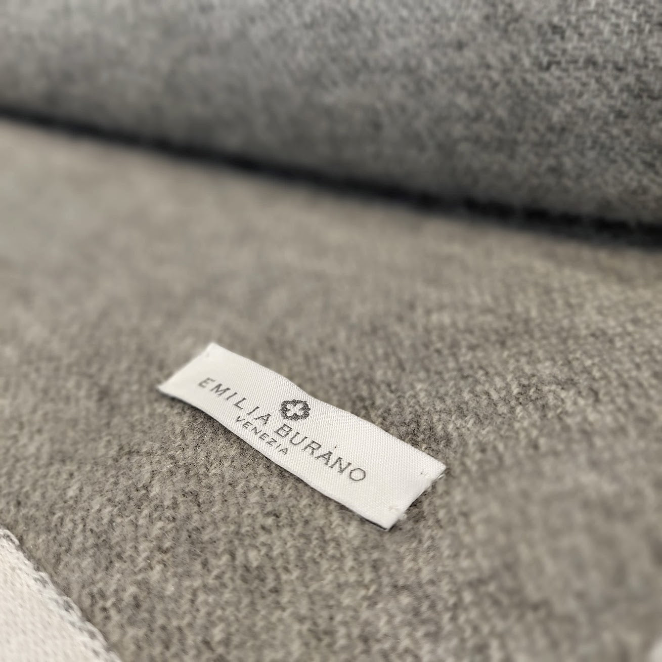 "CORTINA" Superior Cashmere Blanket by Emilia Burano Italy