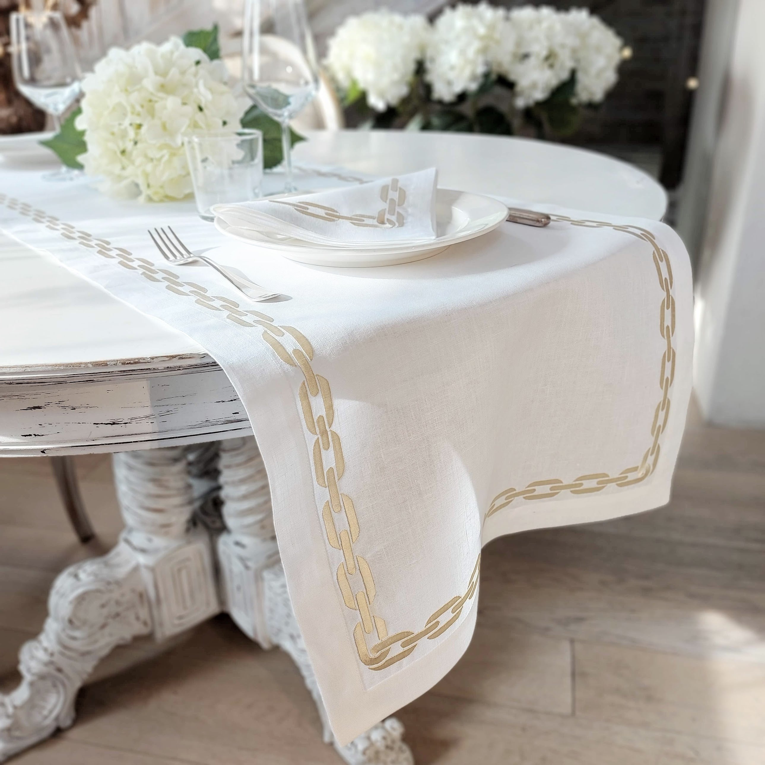 The Gold Chain Tablecloth