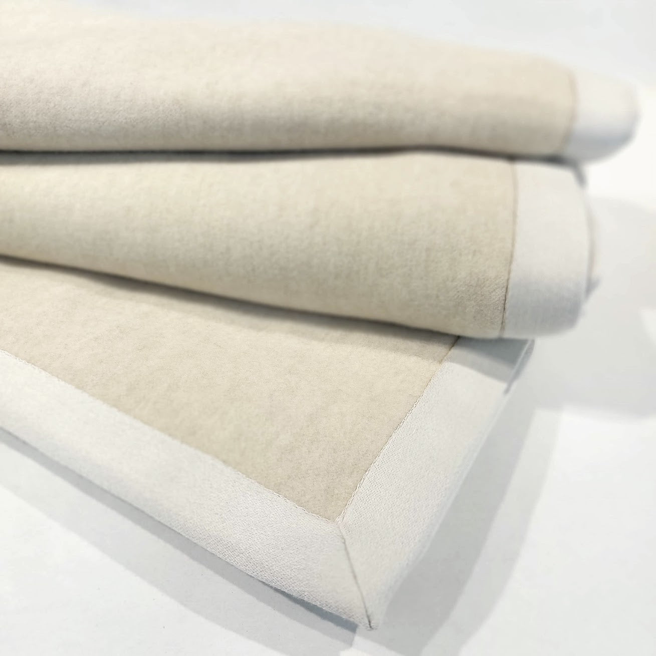 "CORTINA" Superior Cashmere Blanket by Emilia Burano Italy