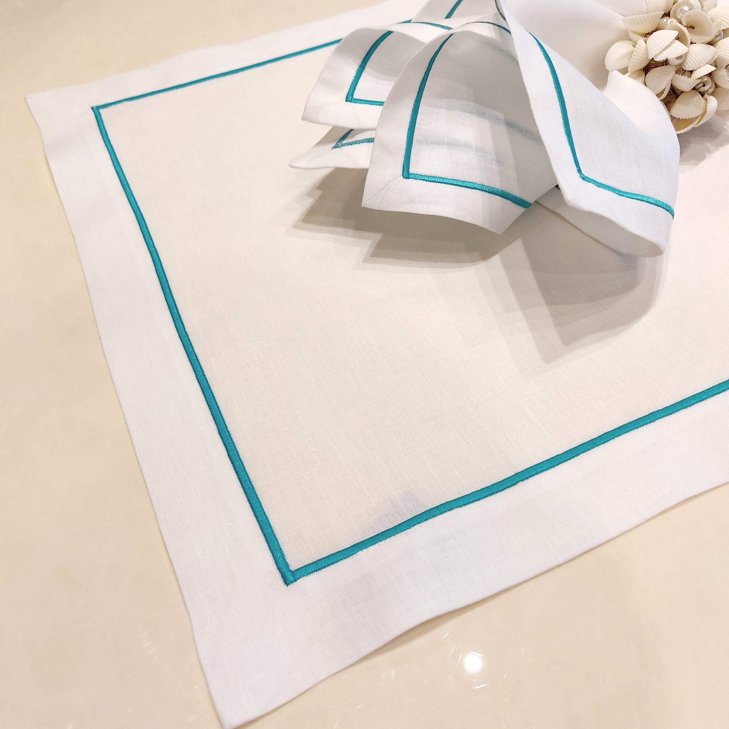 placemat-embroidery-custom-color