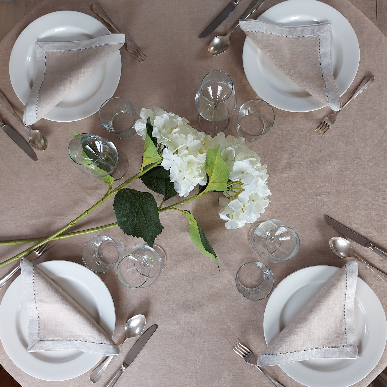 Ortensia jacquard linen tablelcoth napkins
