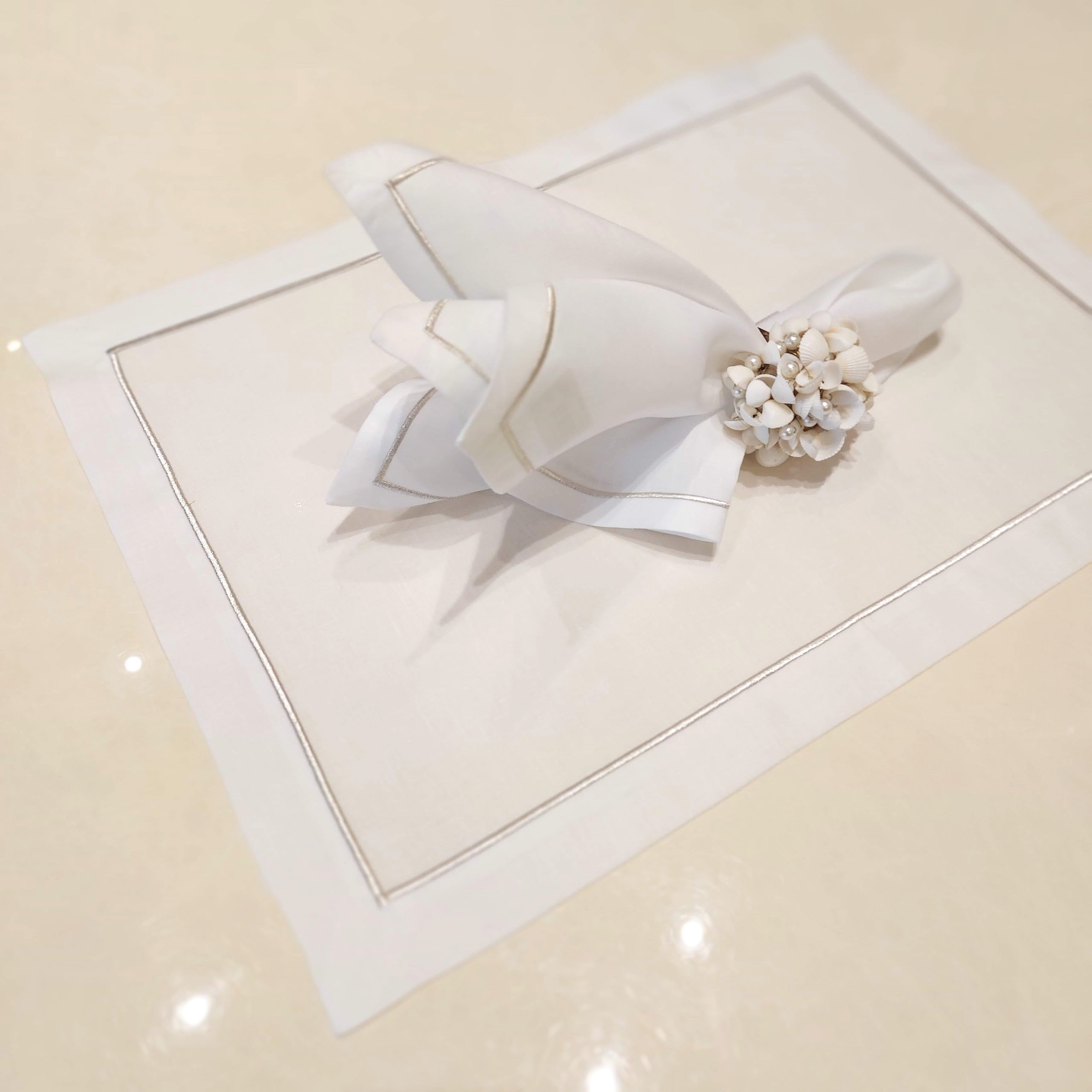 placemat-embroidery-custom-color