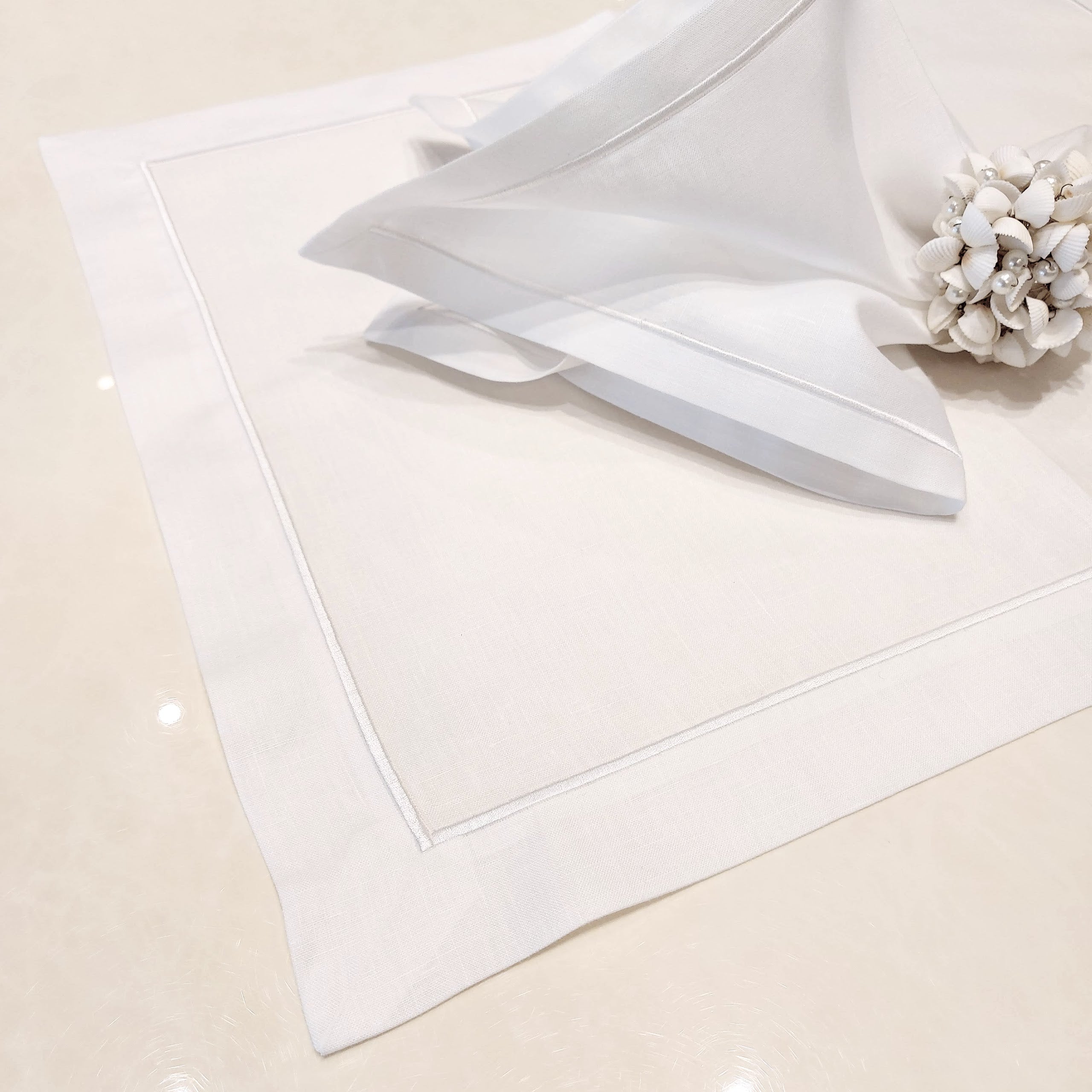 placemat-embroidery-custom-color