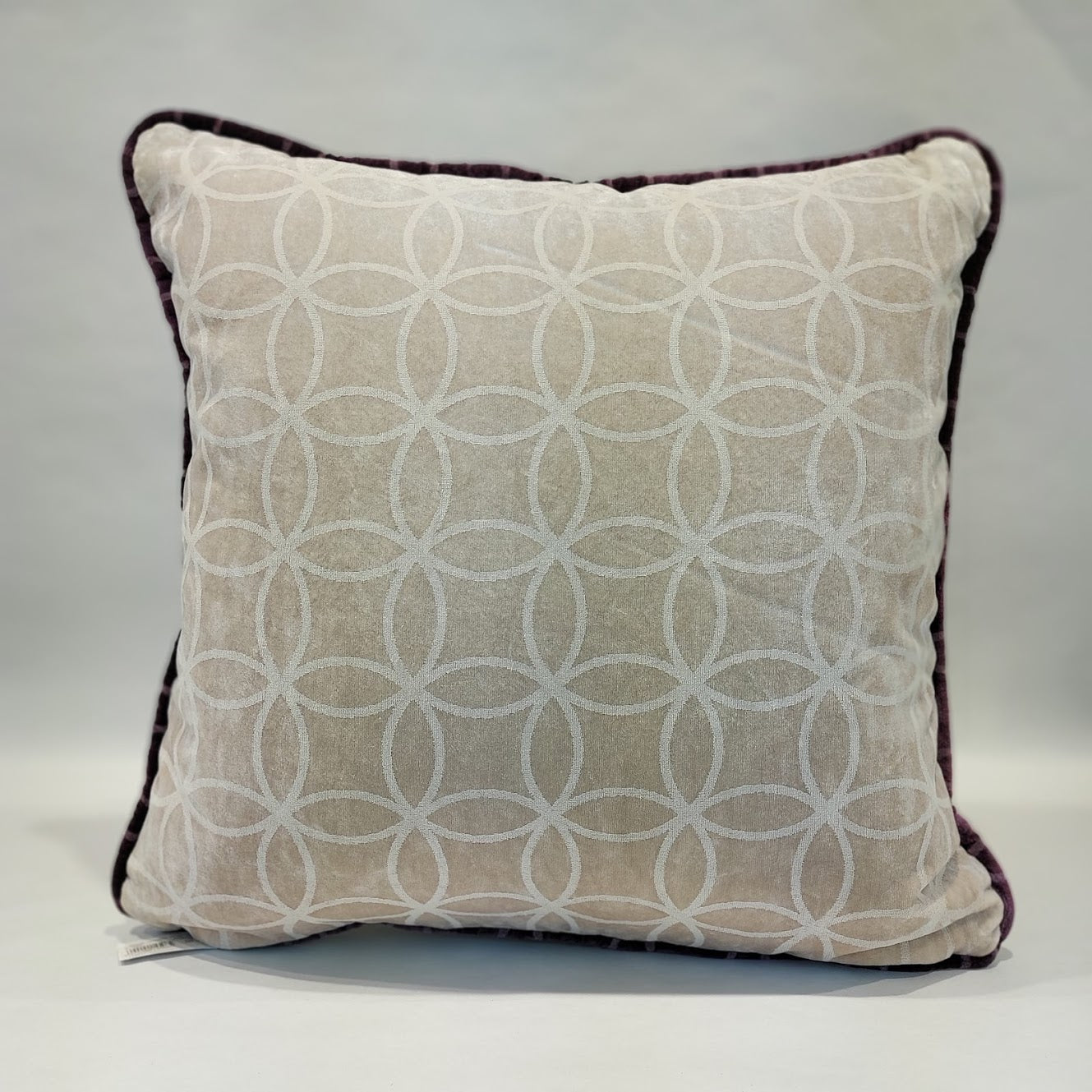 FADE VELVET PILLOW (ivory purple edge)