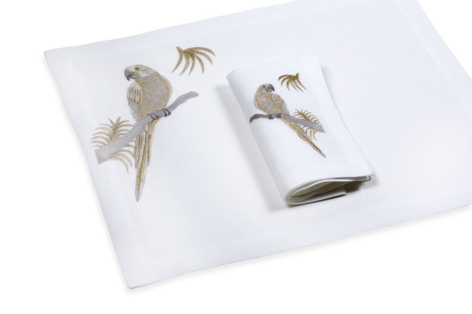 the-gold-parrot-fine-linen-embroidery-placemat-made-in-italy