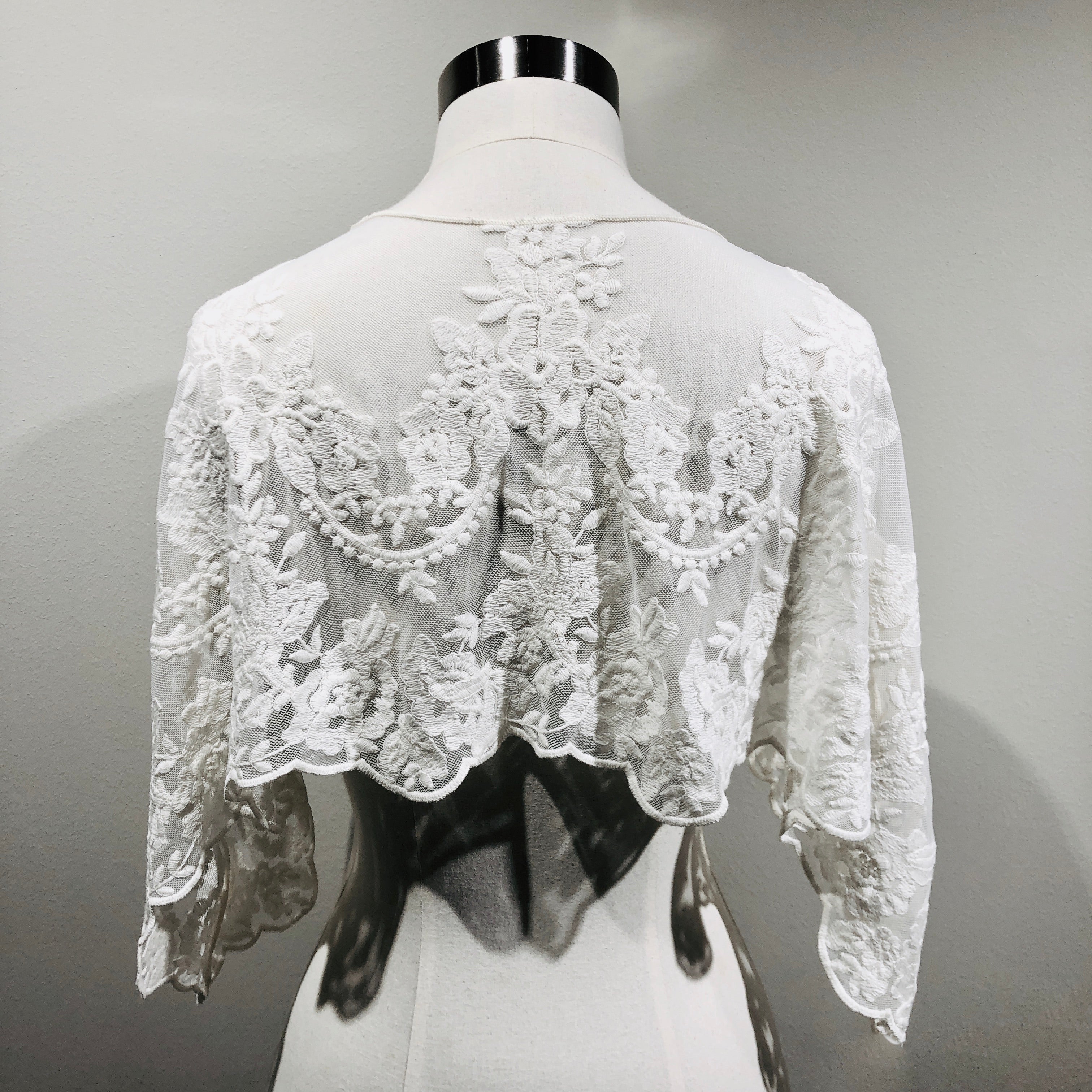 Emilia Burano Ivory lace cape