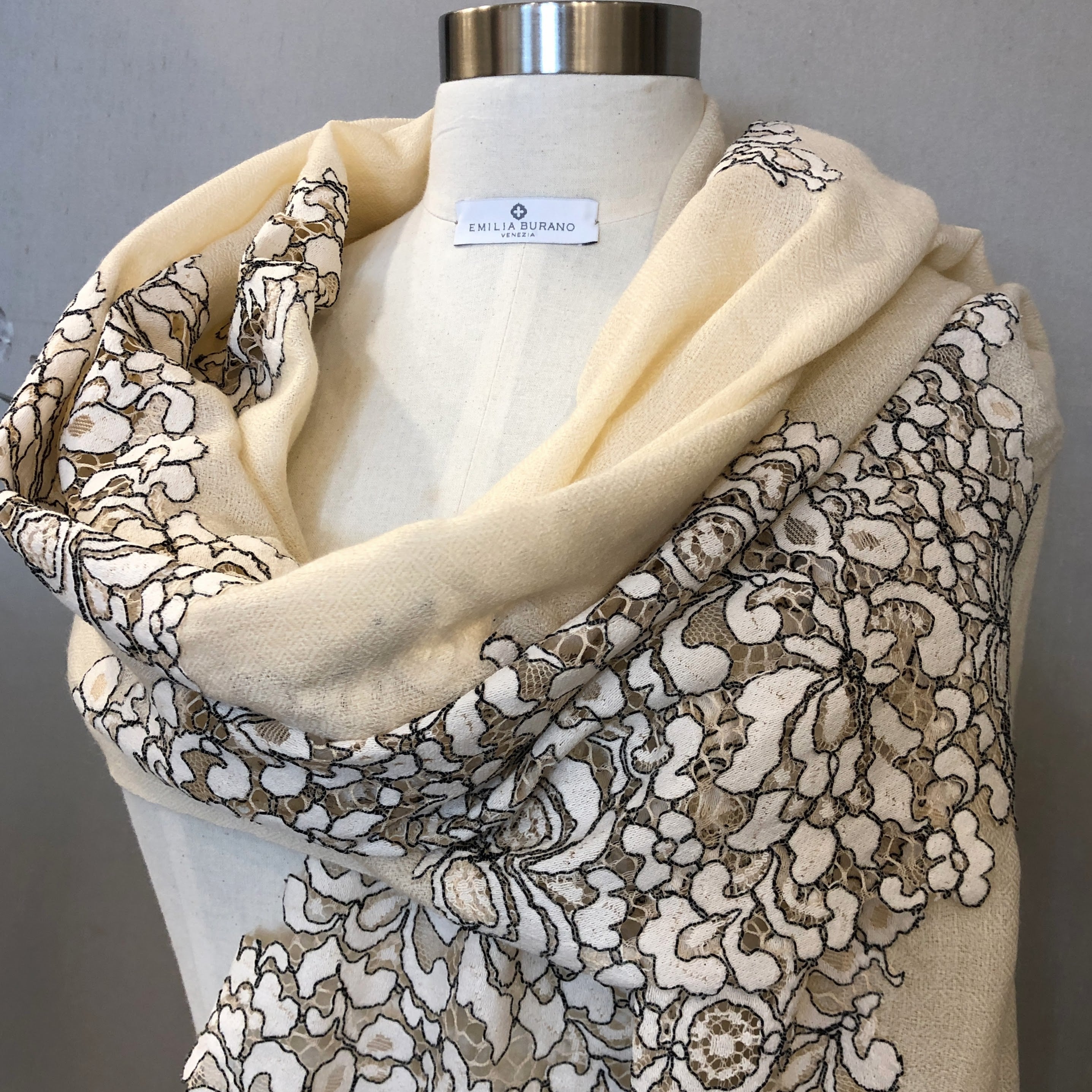 "BOUQUET" Wool & Silk scarf