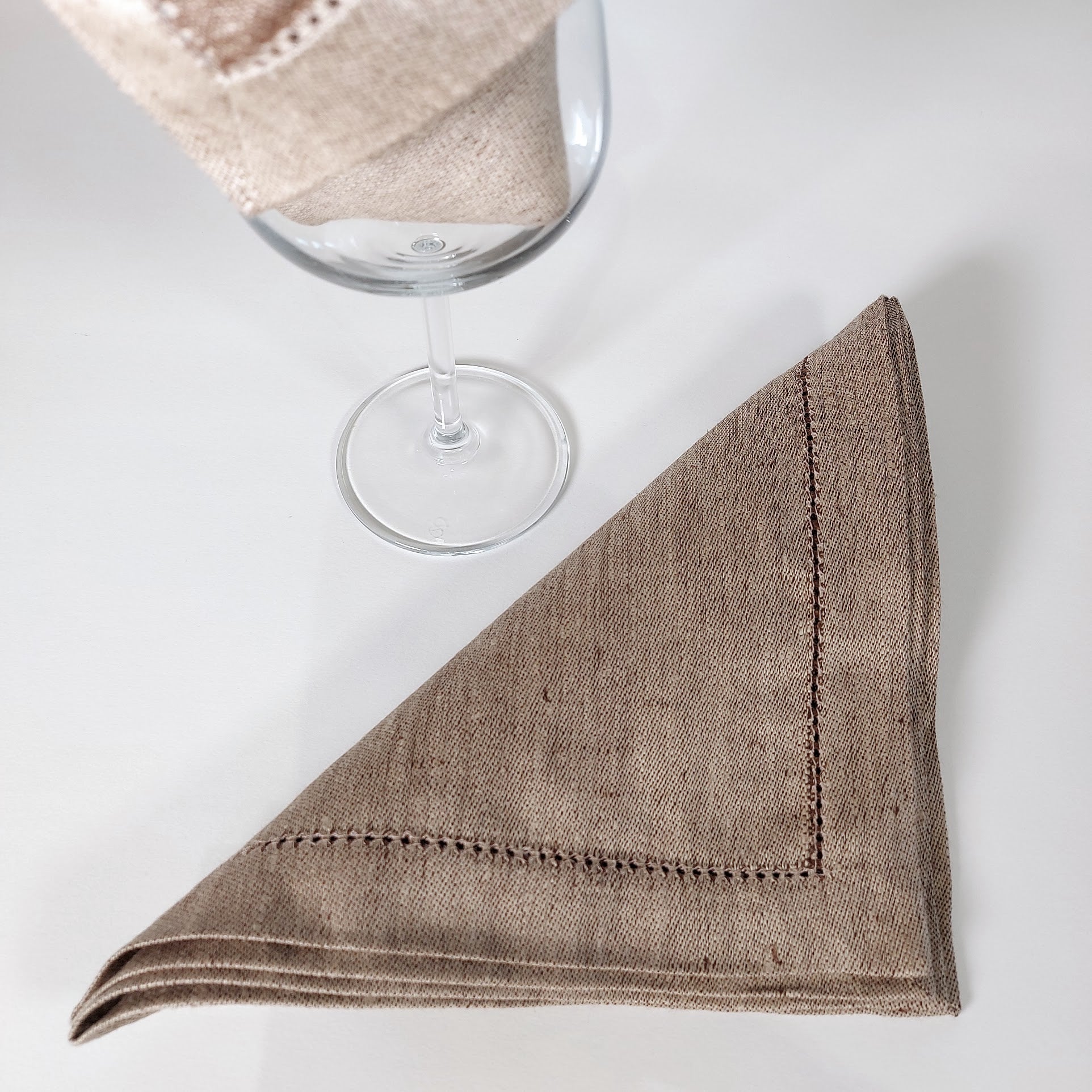 Casale jacquard linen napkin with hemstitch