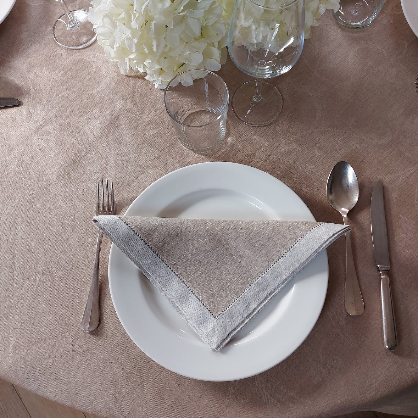 Ortensia jacquard linen tablelcoth with napkin